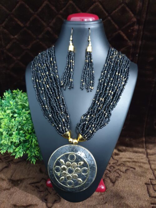 Black Beads Necklace